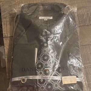 Daniel Ellissa Men's Black Dress Shirt with Patterned necktie